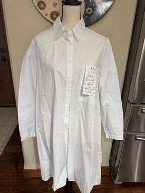 Luukaa White Longline Button-Down Shirt with Script Pocket Detail